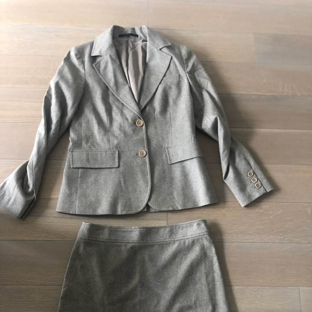 Gorgeous Theory wool suit